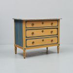 1172 1465 CHEST OF DRAWERS
